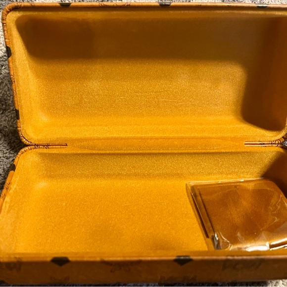 Brand New MCM Oversized Sunglasses main image 7